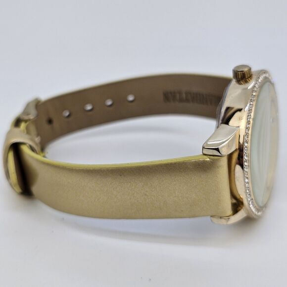 Manhattan Croton Watch Women 37mm Gold Tone Pave Bezel Bling New Battery - Picture 8 of 13